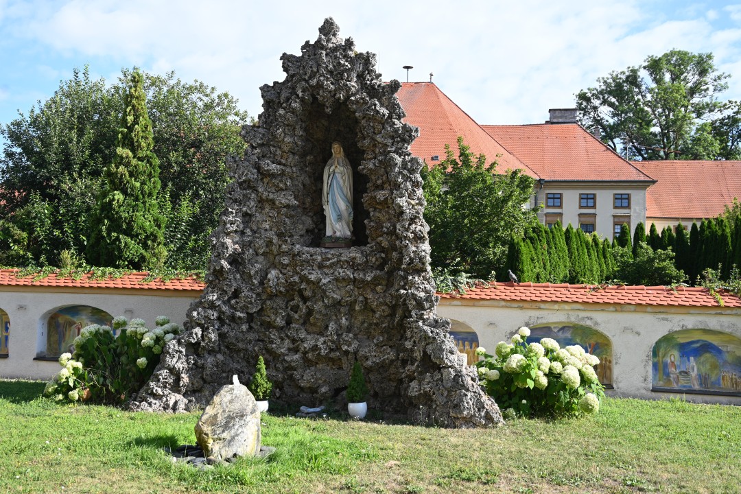 2024-08-10-wallerstein-residenzrundweg-60.JPG